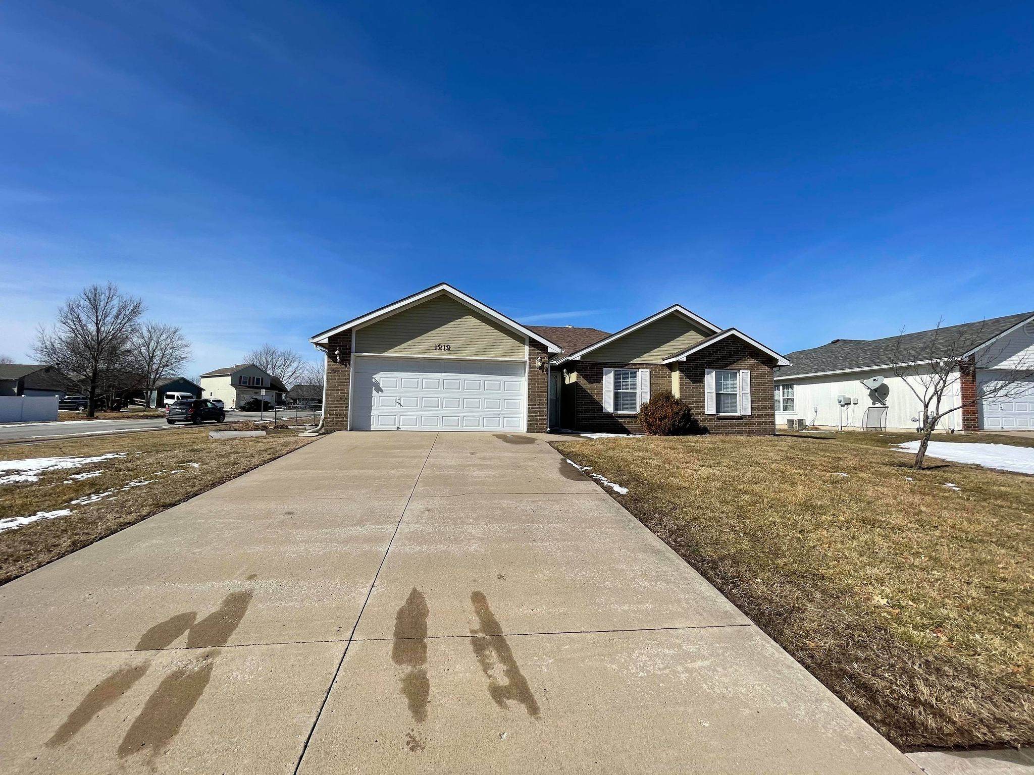 1212 Fox Run Dr